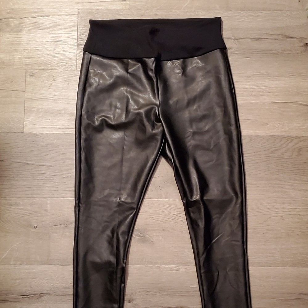 Assets by Spanx Faux Leather Leggings